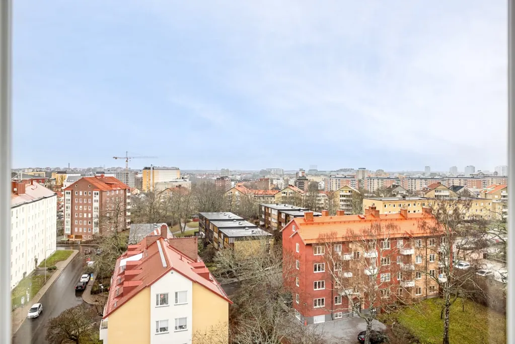 Rõdu - Apartment with Western Balcony in Solna