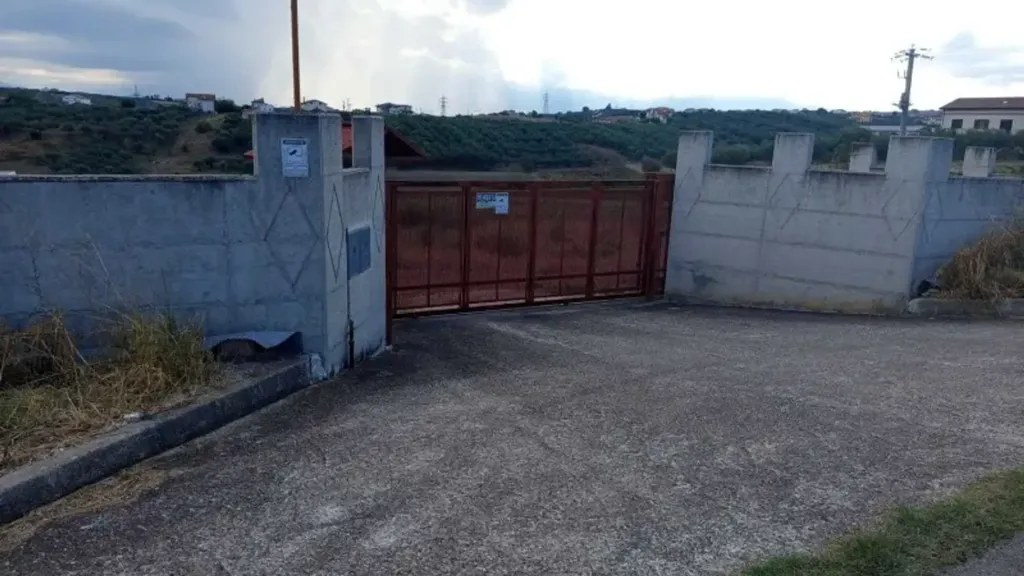 Välivaade - Warehouse with Workshop in Lanciano