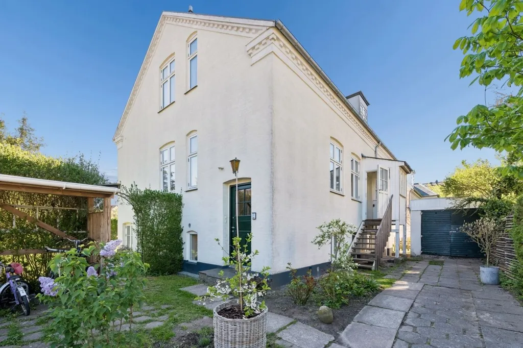 Jardin - Bright Apartment with Balcony in Frederiksberg