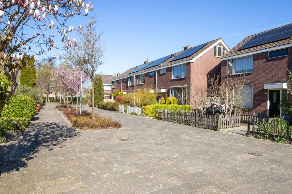 Välivaade - End-Terrace House with Garden in Gouda