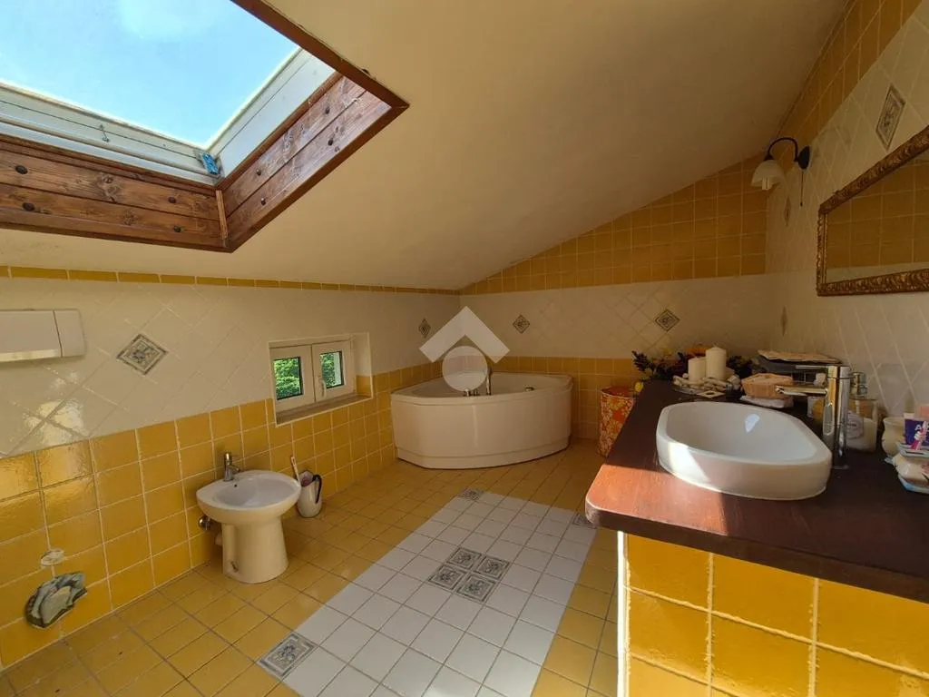 Salles de bain - Villa with Panoramic View in Ponzone
