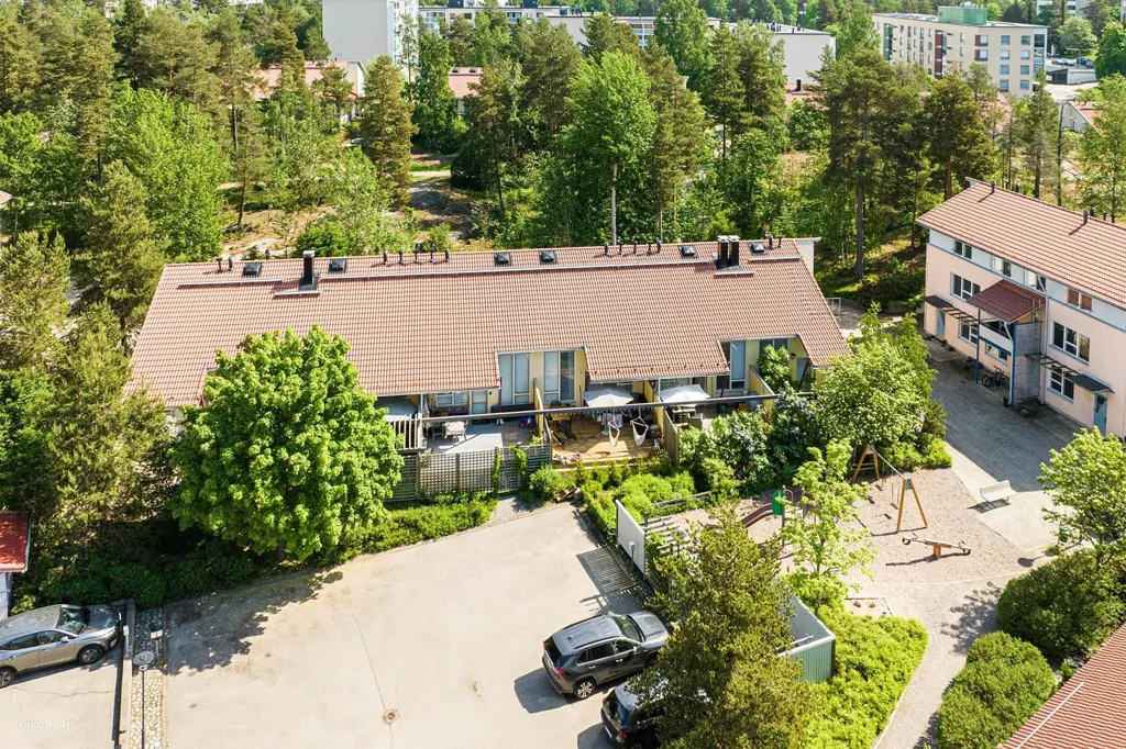 Aerial - Five-Bedroom Apartment with Sauna in Vuosaari