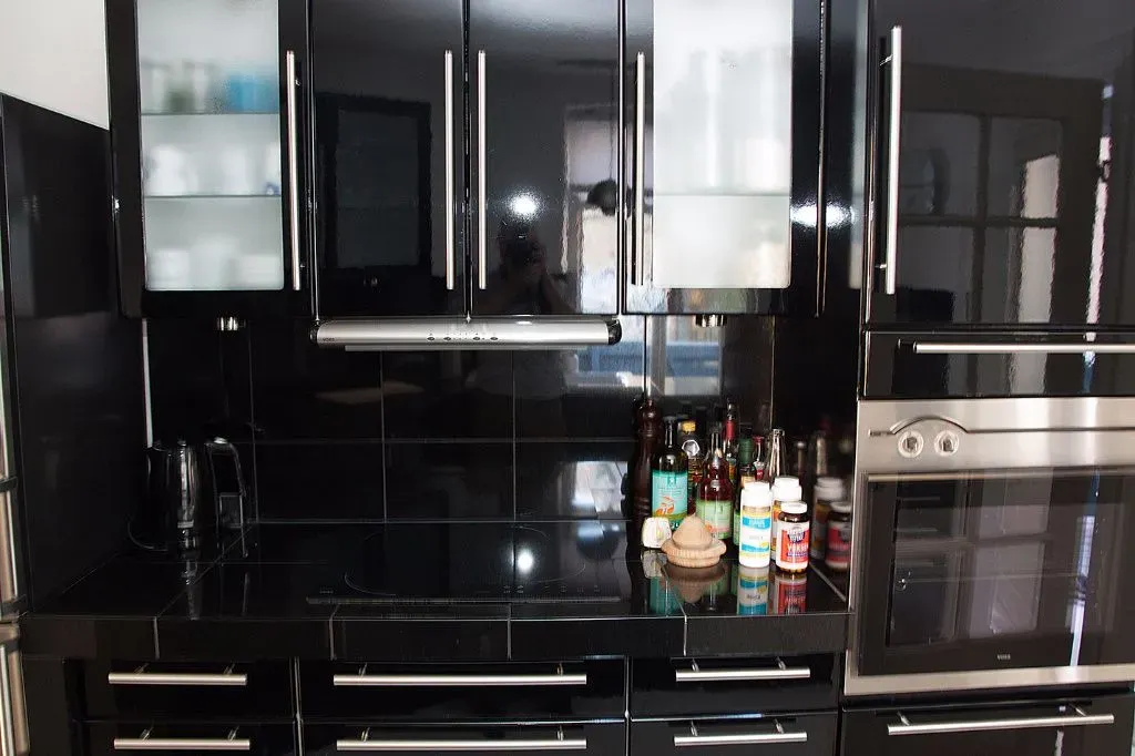 Cuisine - Luxury Apartment with Balcony in City Centre