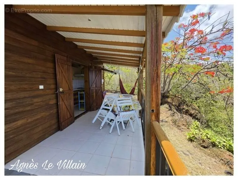 Terrasse - Maisonnette T2 Vue Mer avec Piscine en Copropriété