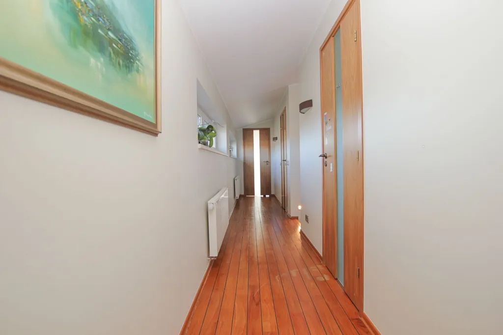 hallway_entrance