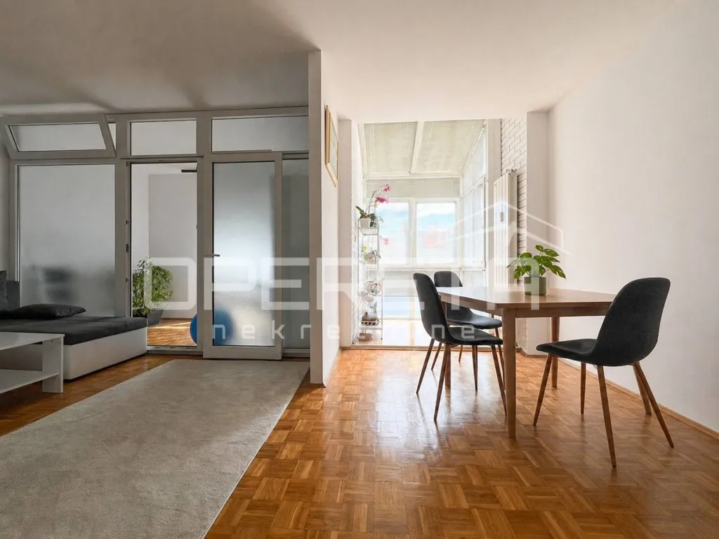Living Room - Apartment with Balcony in Staro Brestje, Zagreb