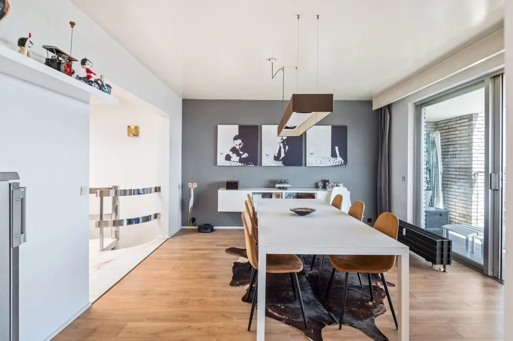 Söögituba - Duplex with Four Terraces in Antwerp
