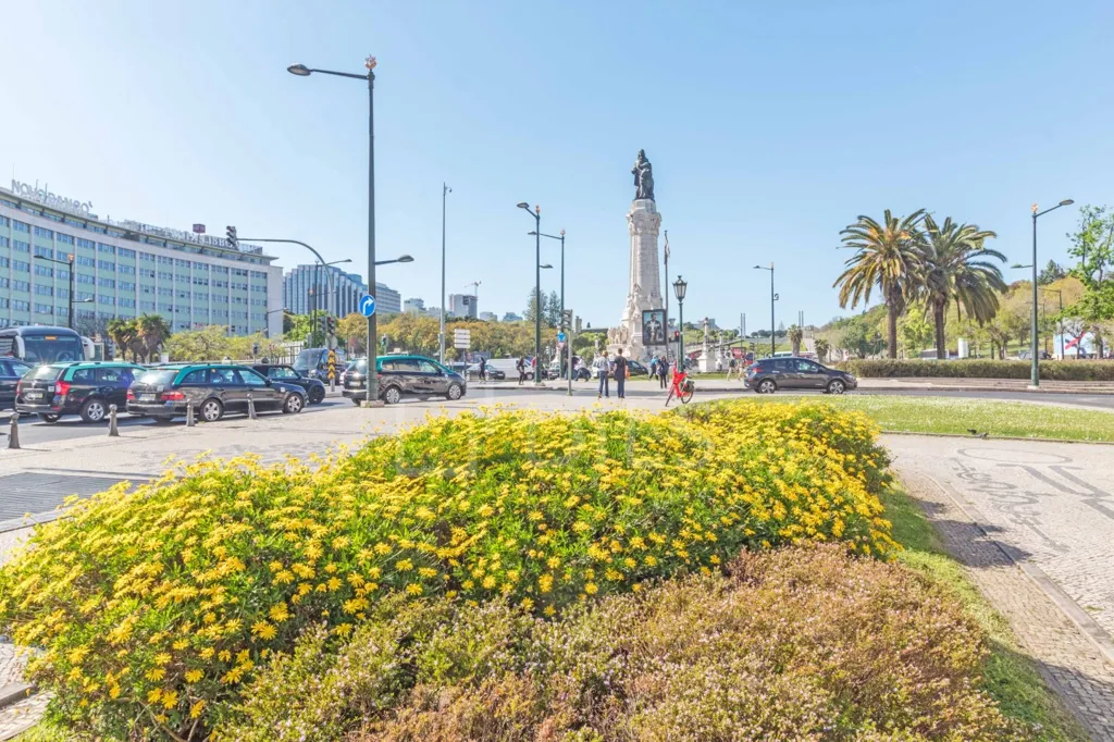 Duplex Apartment with Terrace on Avenida da Liberdade, Lisbon