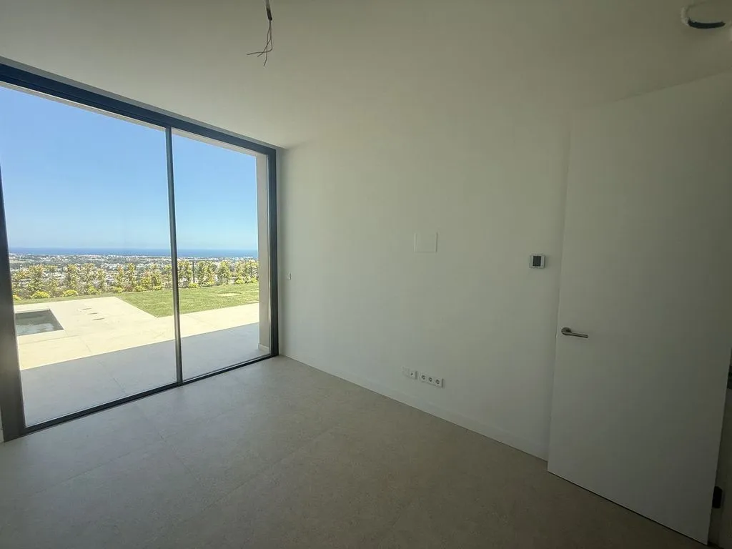 Pièces - Contemporary Villa with Pool in Benahavís