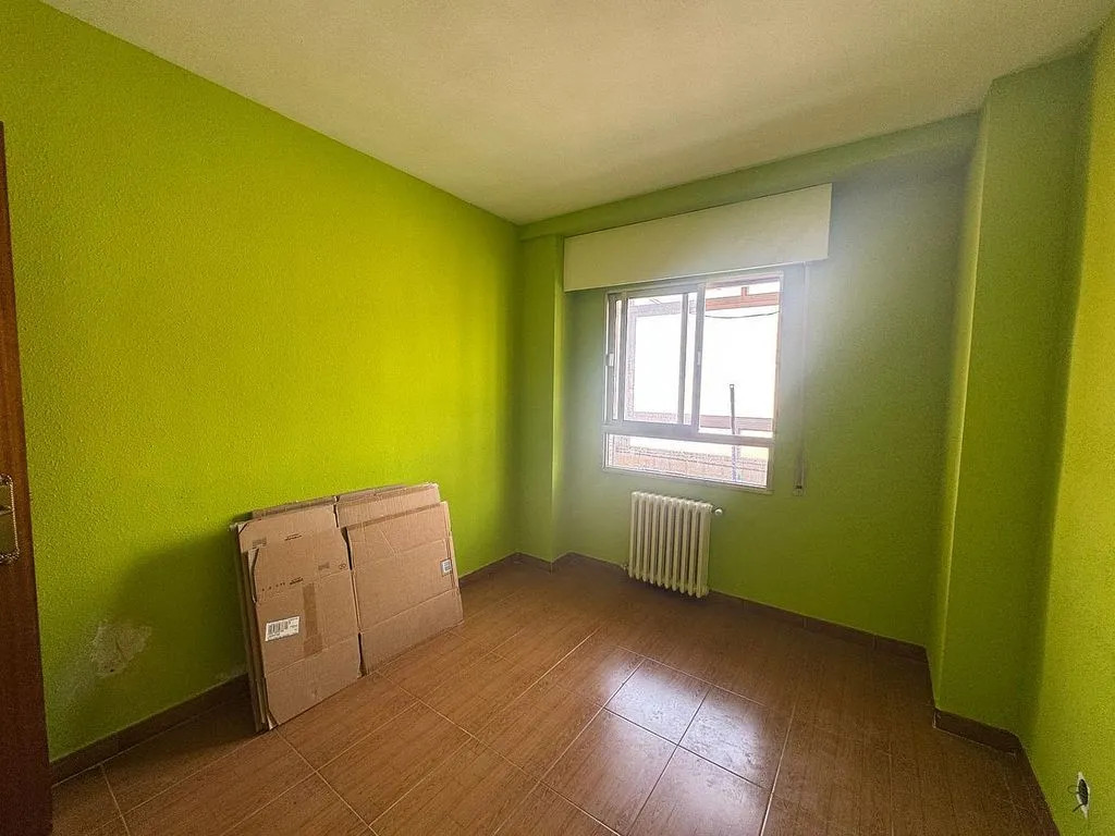 Toad - Spacious Apartment with Garage in Pajarillos