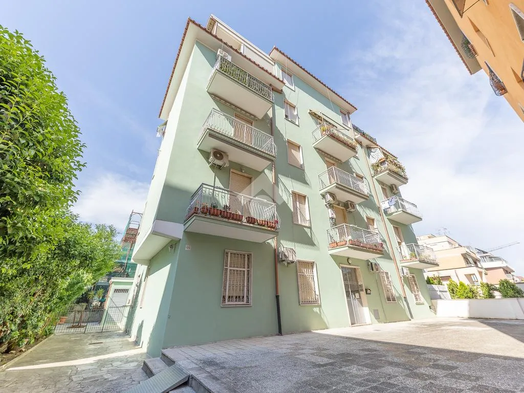Esterno - 2-Bedroom Apartment in Torre Maura, Rome