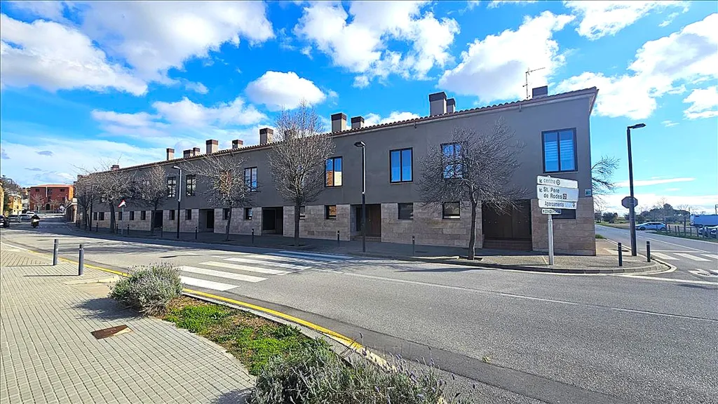 Exterior - Residential Apartment with Terrace in Vilajuïga