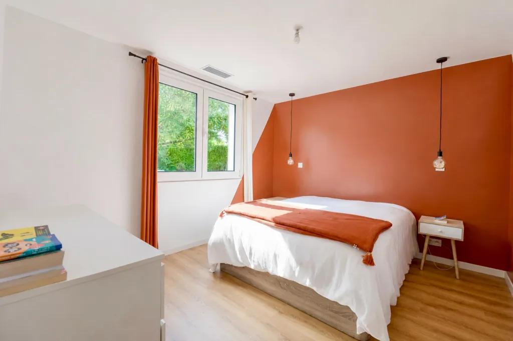 Chambres - Maison Rénovée avec Terrasse à Sadirac