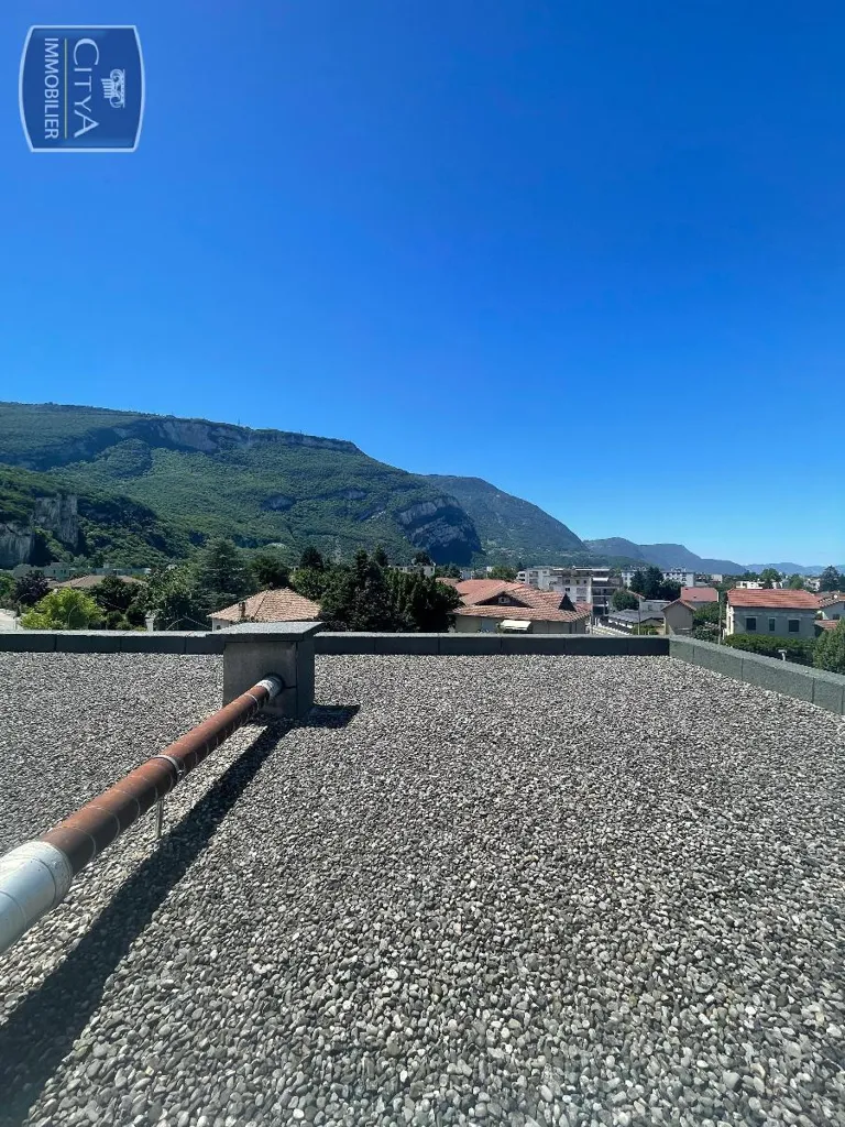 Balcony - 1-Bedroom Flat with Balcony in Fontaine