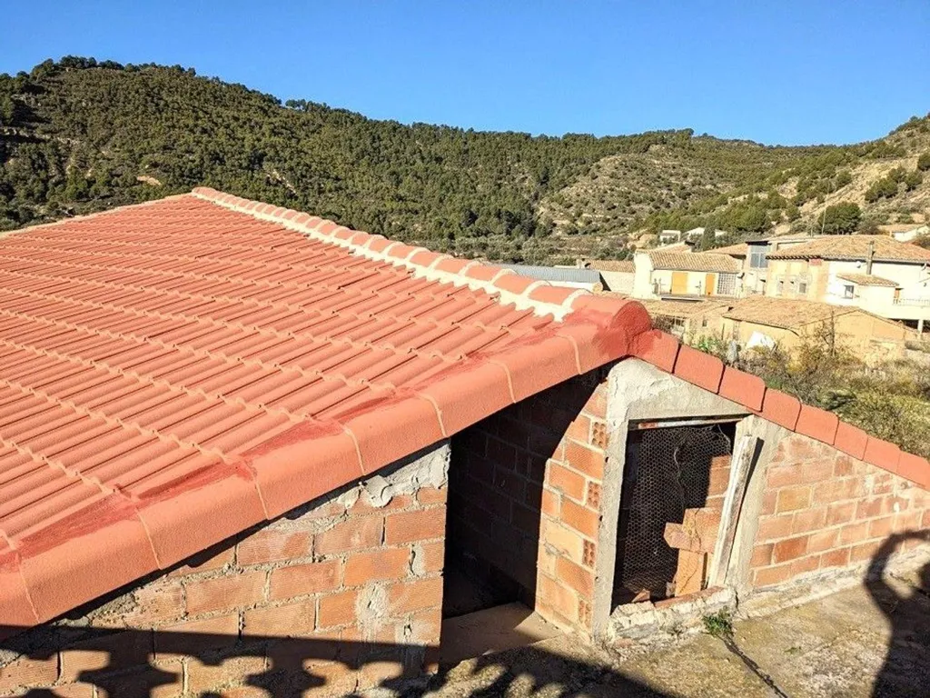 Esterno - Detached House with Terrace in Salas Altas