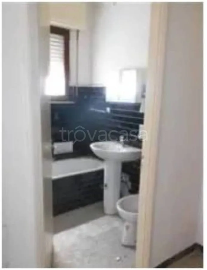 Salles de bain - Apartment with Balcony and Terrace in Piobbico