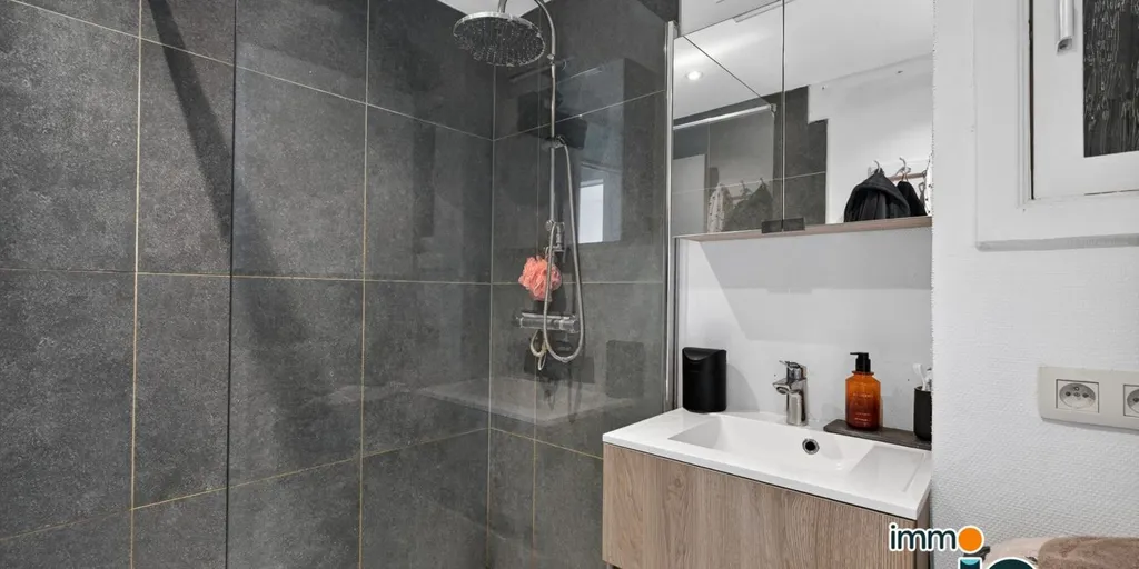 Vannitoad - Apartment with Sea View in Bredene