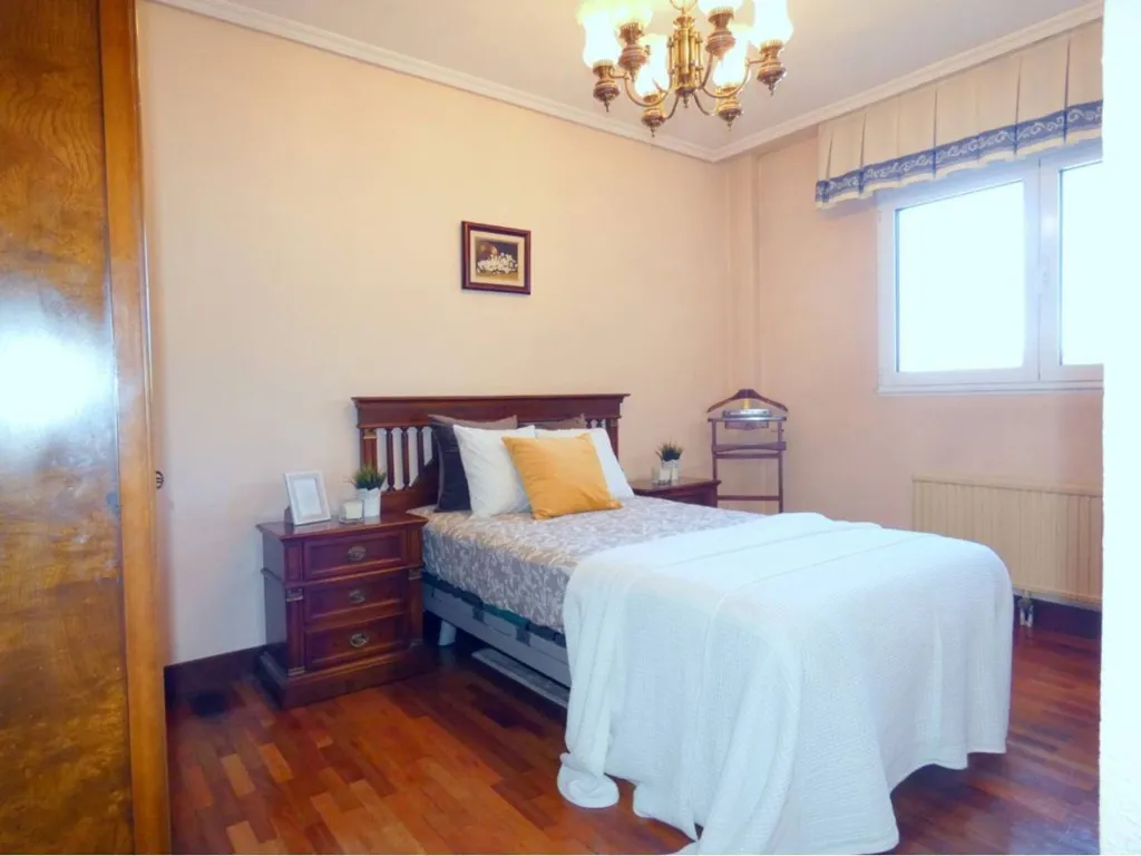 Magamistoad - Flat with Garage in Calle de Karmelo