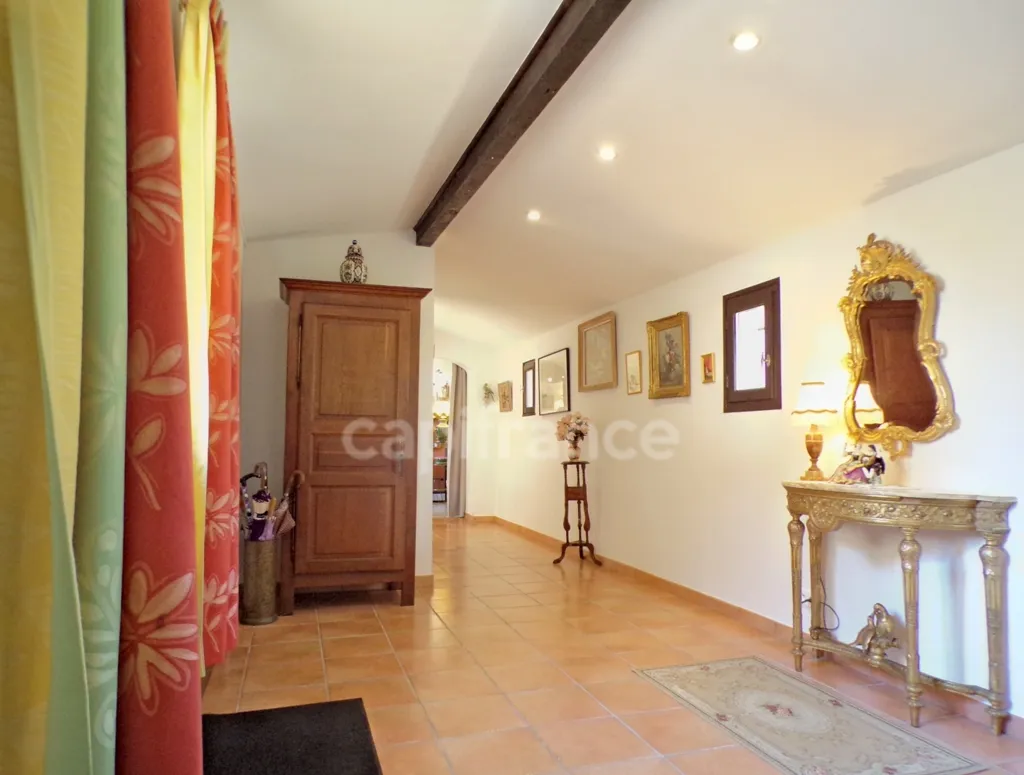 Esik - Villa with Pool in Cruzy