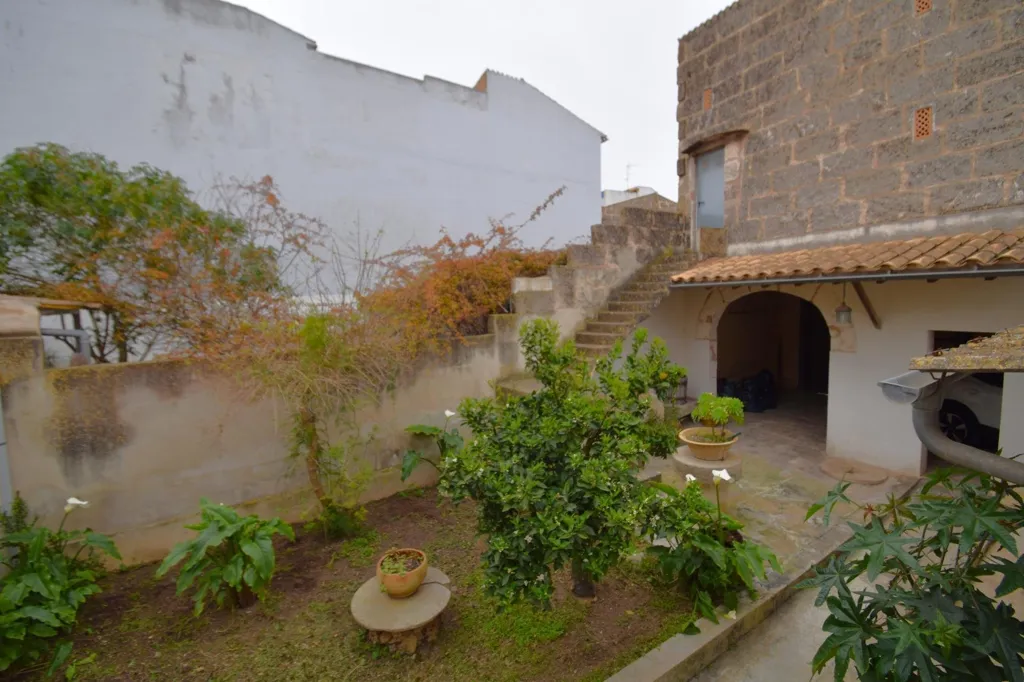 Aed - Charming Townhouse with Garage in Muro