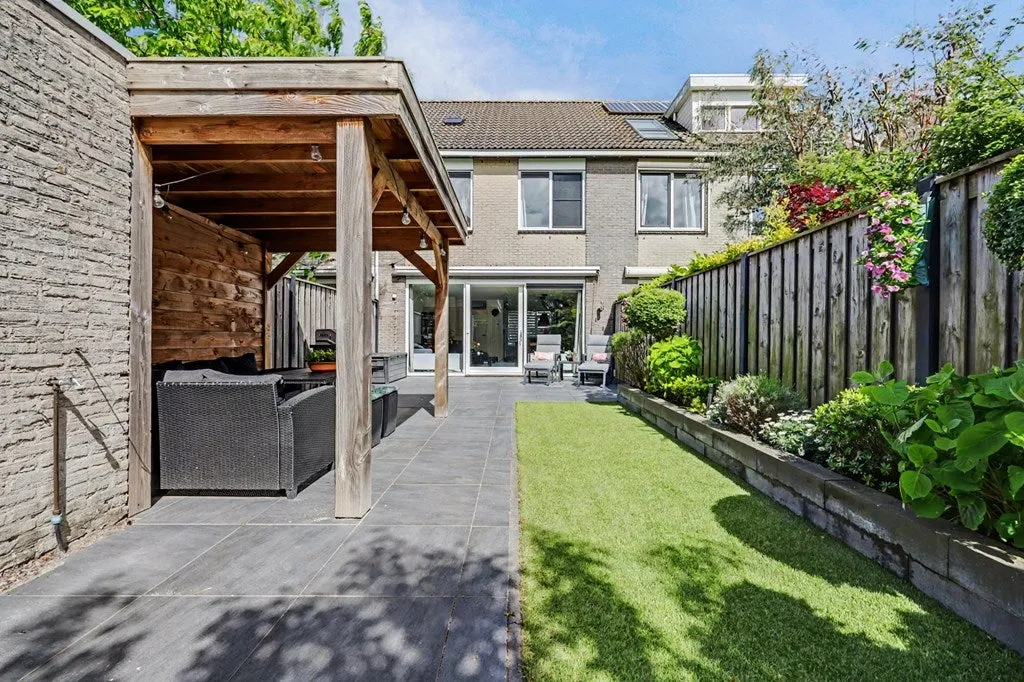 Jardin - Corner House in New Brooklyn, Almere