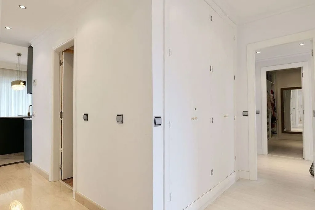 Entrée - Penthouse with Pool in Old Town