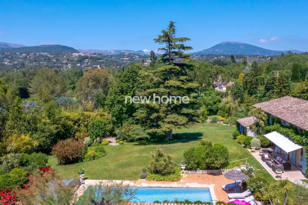 Õhuvaade - Provencal Villa with Pool in Cannes Hinterland