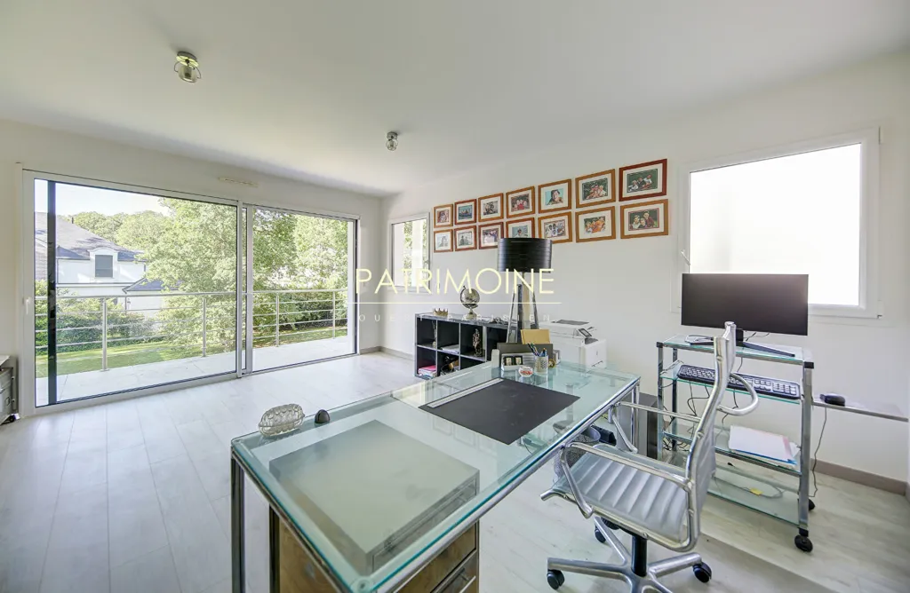 Studio - Architectural House with Pool in Feucherolles
