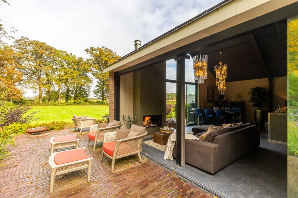 Terrasse - Historic Villa with Garden in Almen
