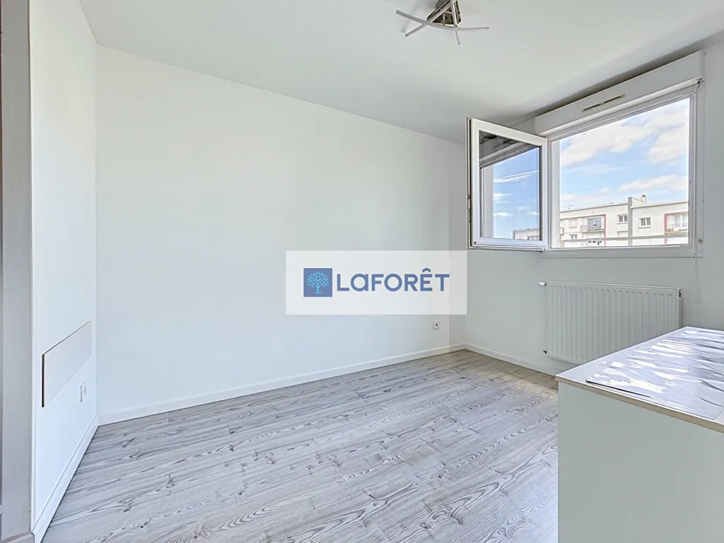 Stanze - 5-Piece Flat with Garage in Saint Pierre, Brest