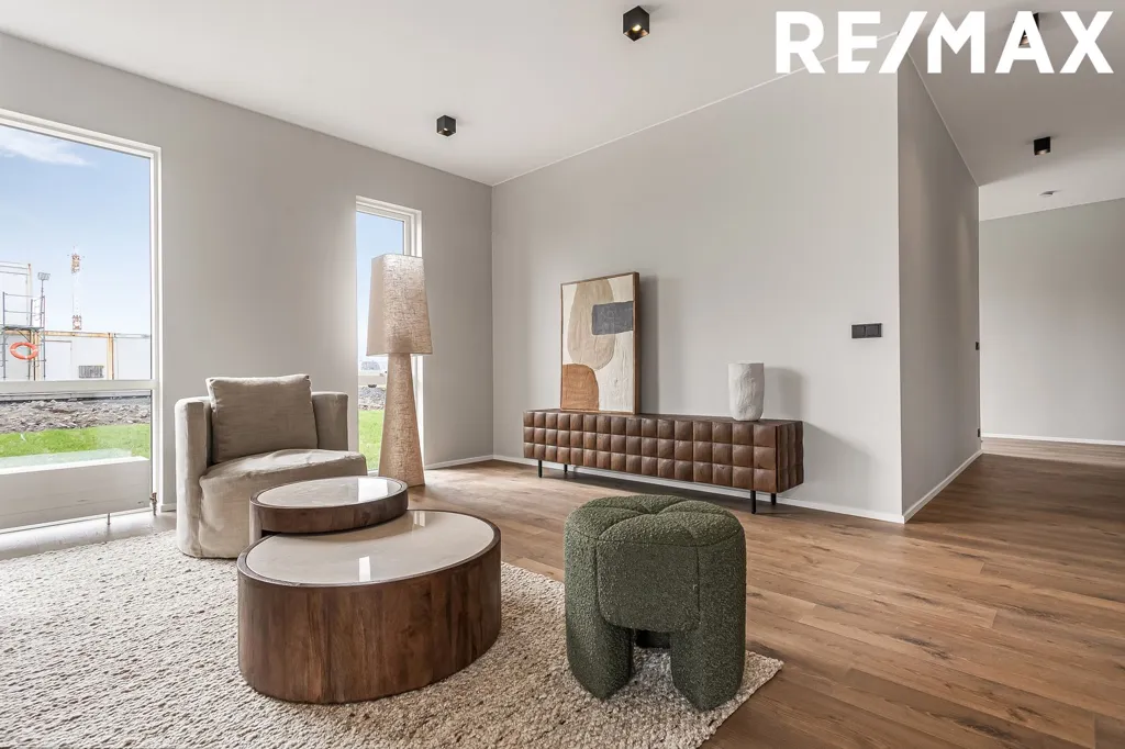 Séjour - 5-Bed Apartment with Balcony in Álftanes