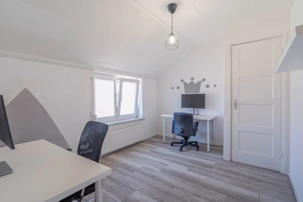 Studio - Characterful Semi-detached House with Deep Garden in Yerseke