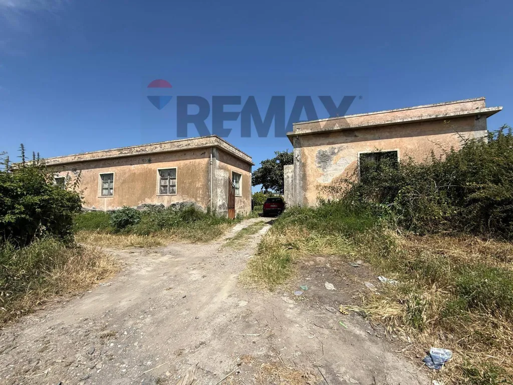 Välivaade - Industrial Plot with Existing Building in Giardini-Naxos