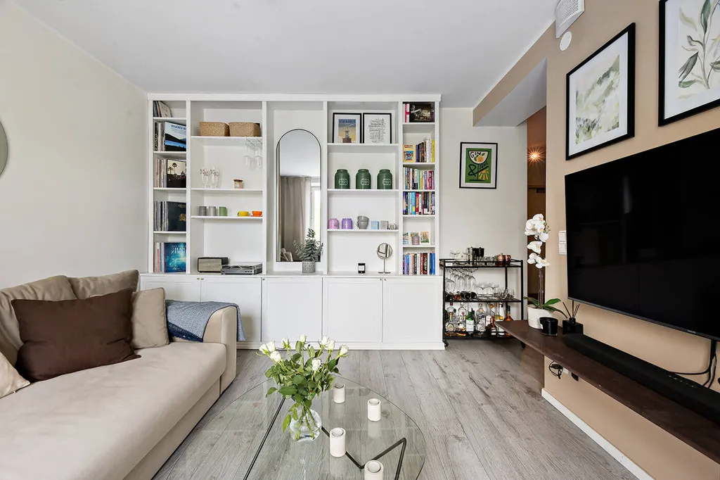 Elutuba - Two-Bedroom Flat with Garden Access in Kungsholmen