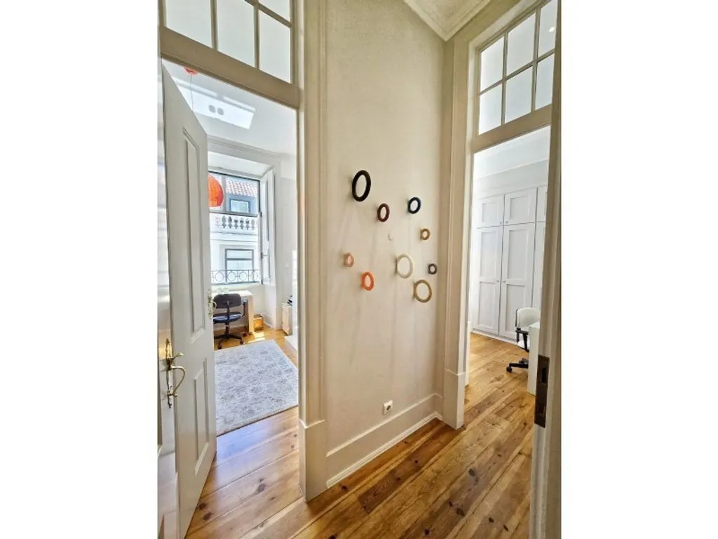 Entrée - Renovated Flat in Chiado, Lisbon
