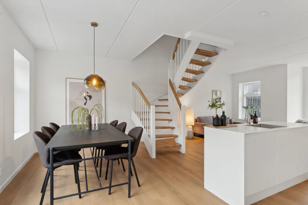 Dining Room - Five-bedroom Terraced House in Kokkedal