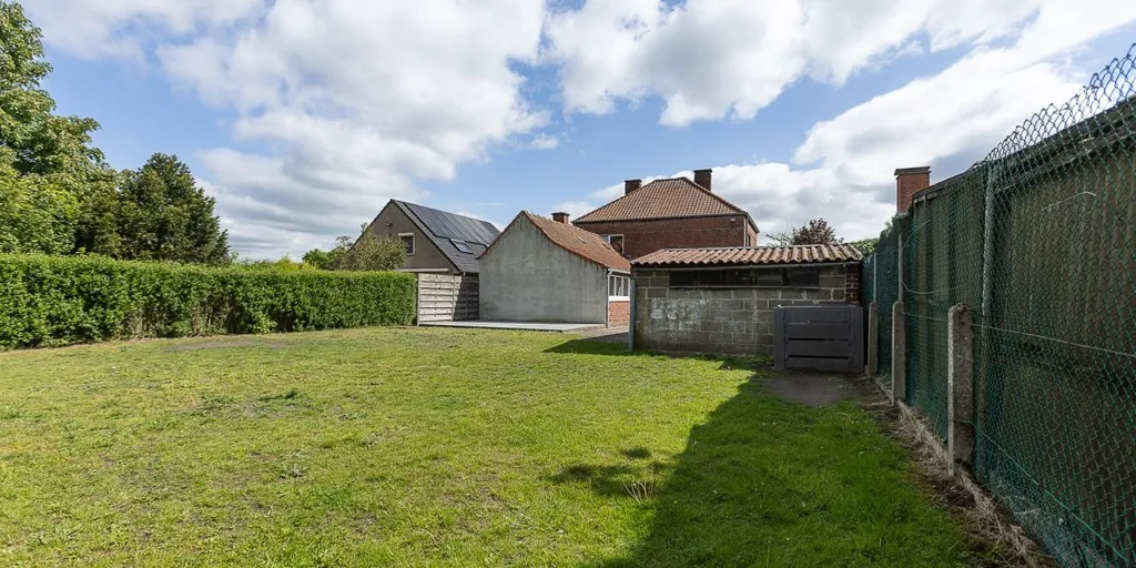 Jardin - Maison avec Jardin et Garage à Aalter
