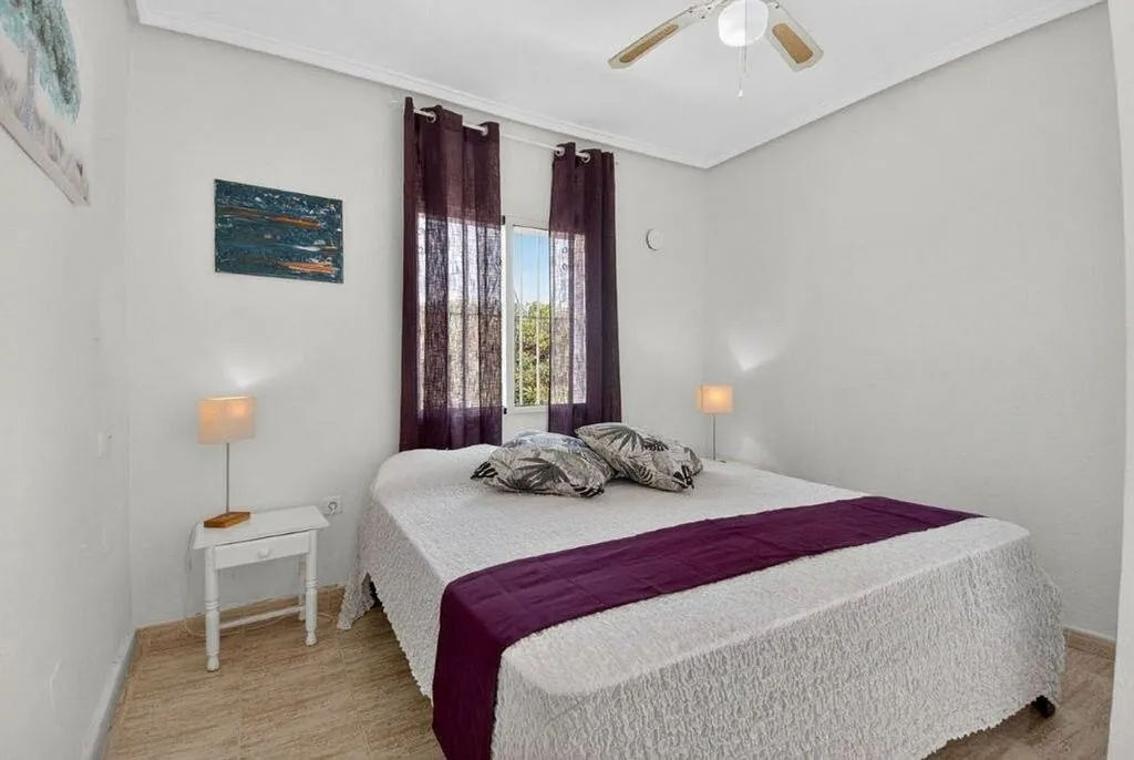 Bedrooms - Terraced House with Pool in Torrevieja Centre