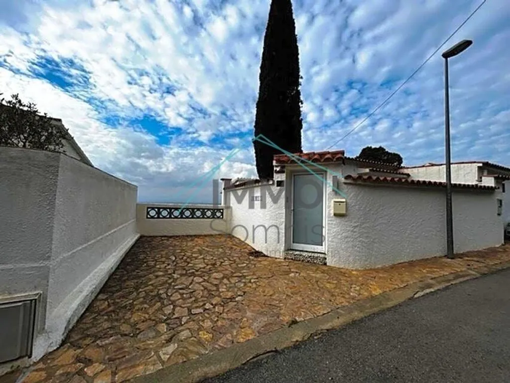 Exterior - Luxury Villa with Panoramic Views in Roses