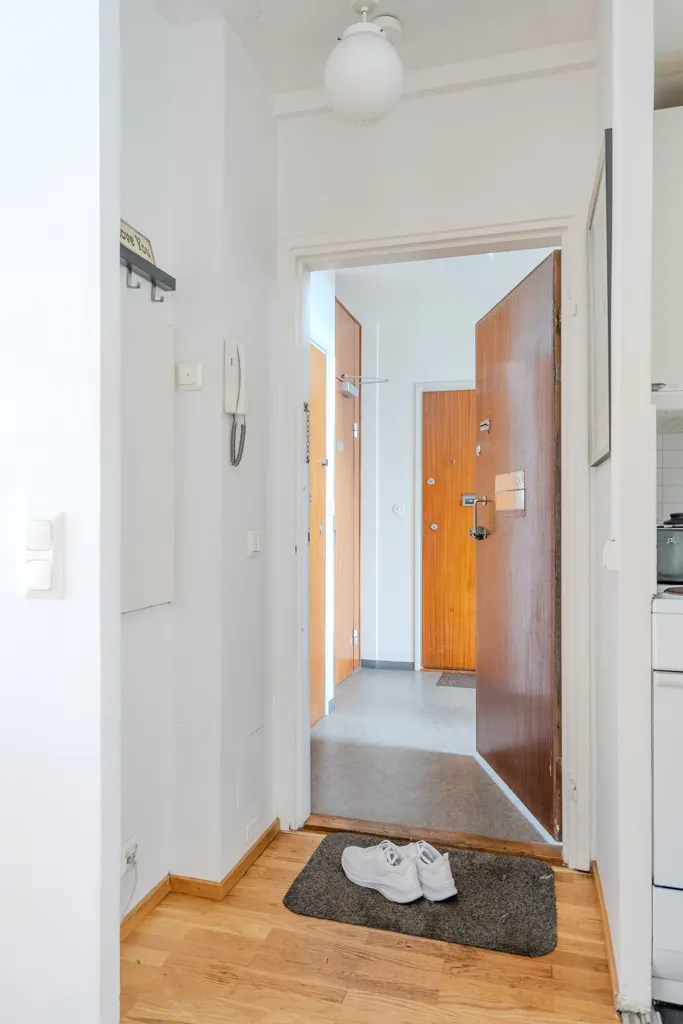 Ingresso - Apartment with Balcony in Helsinki's Punavuori