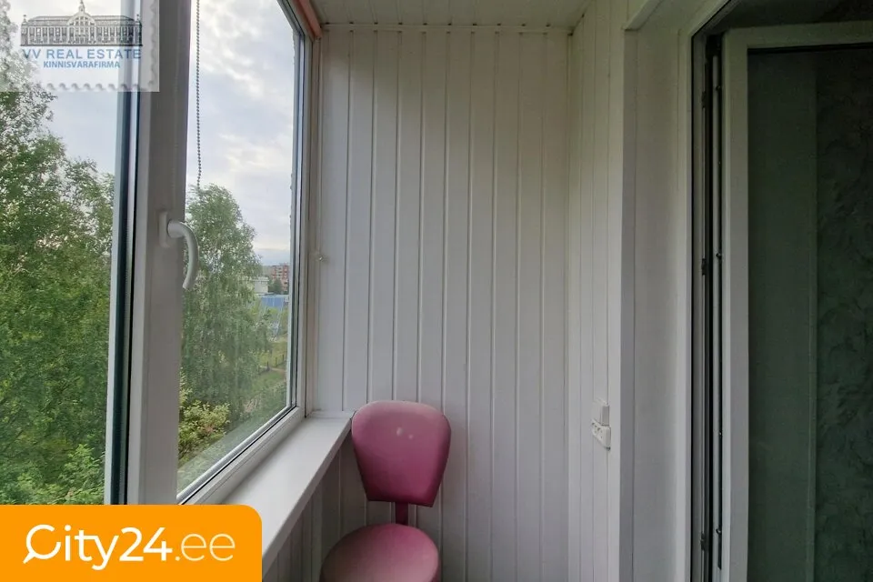 Balcony - Top Floor Apartment with Balcony in Narva