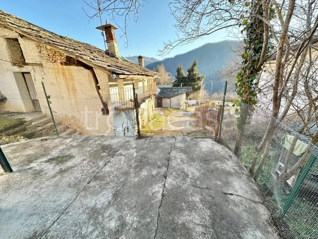 Aed - Traditional Mountain Cottage in Brossasco
