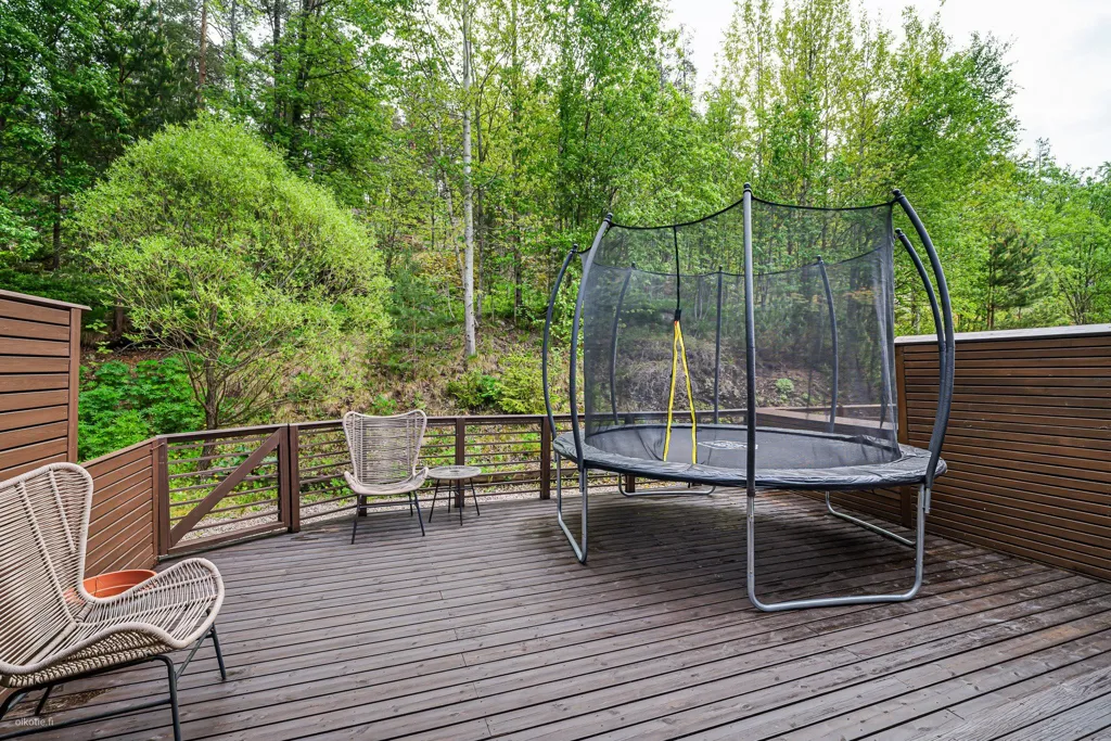 Terrass - Spacious Corner Flat with Balcony in Kerava
