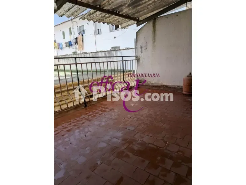 Terrasse - Centrally Located Flat with Terrace in Torrijos