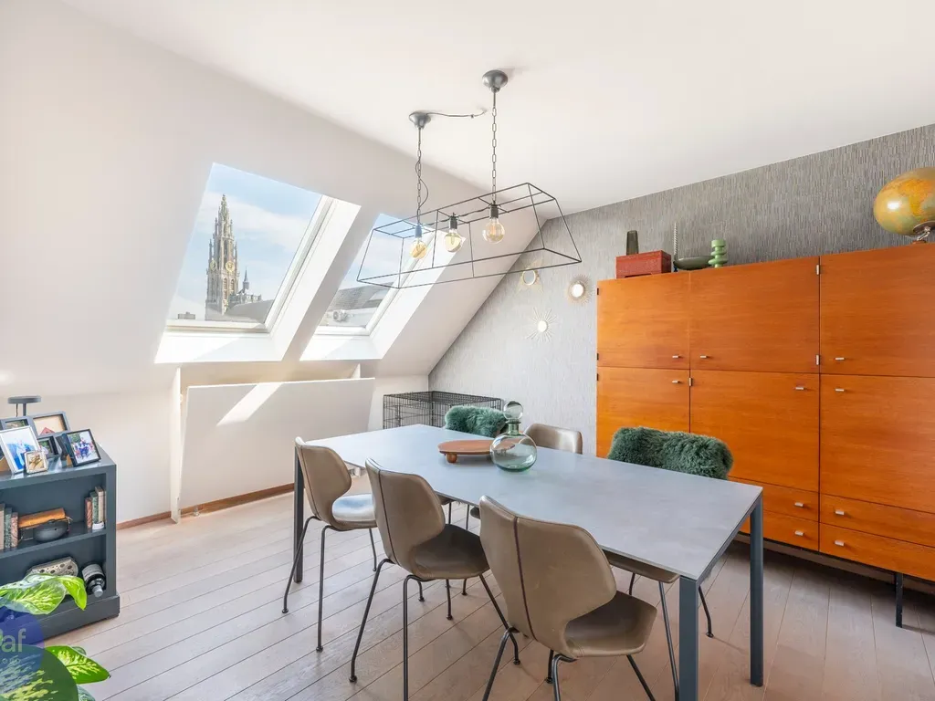 Söögituba - Penthouse with Cathedral View in Antwerp