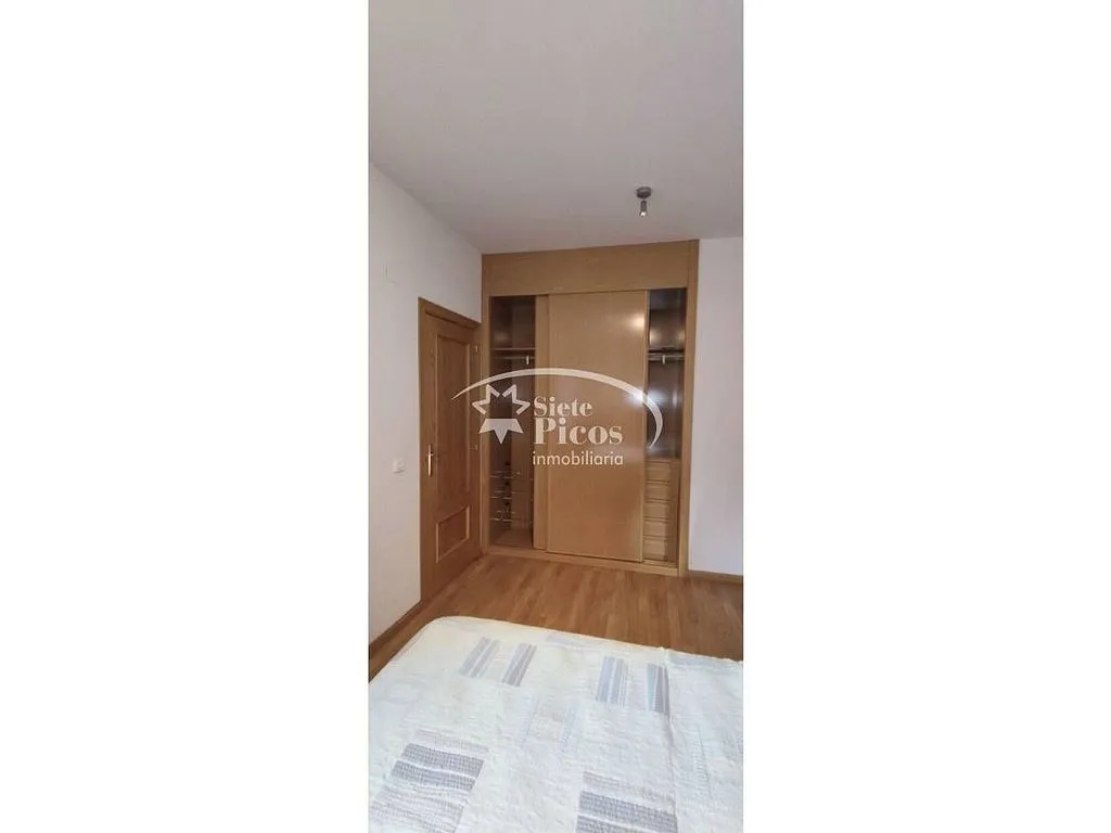 Chambres - 1-Bedroom Apartment with Private Patio in Espirdo