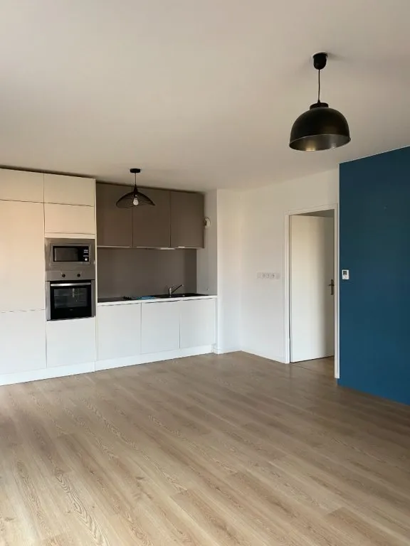 Cuisine - Appartement avec Balcon dans le Quartier Vivant de Tourcoing