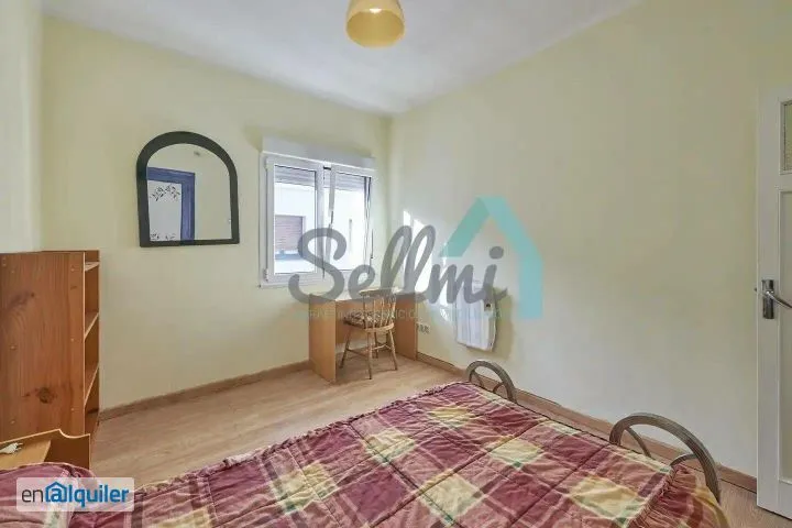 Chambres - Furnished Flat with Patio View in Oviedo