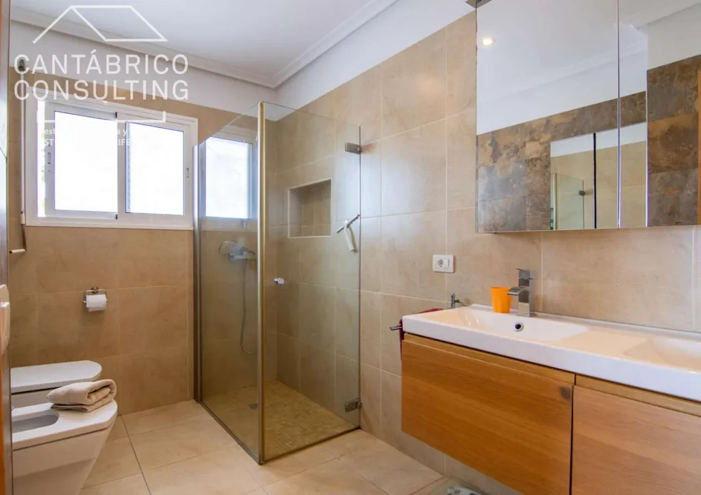 Vannitoad - Luxury Flat with Sea View in Arona