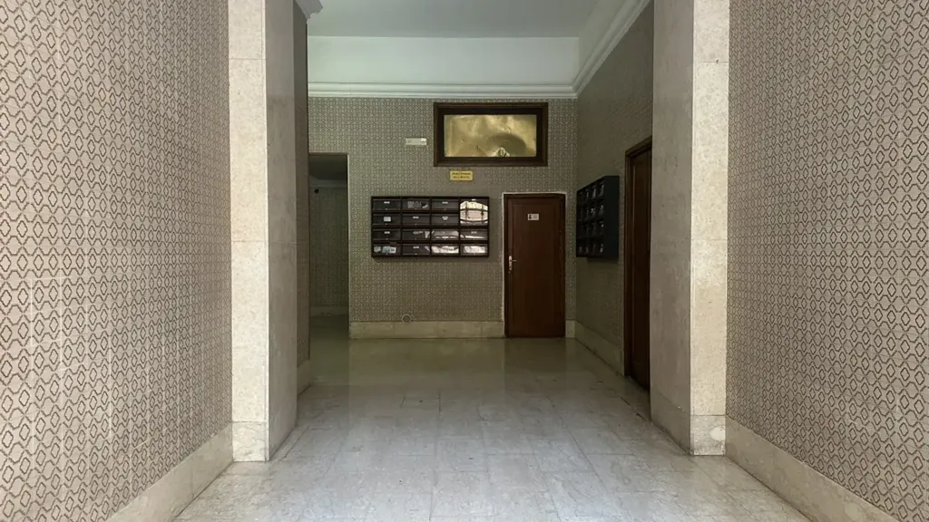 hallway_entrance